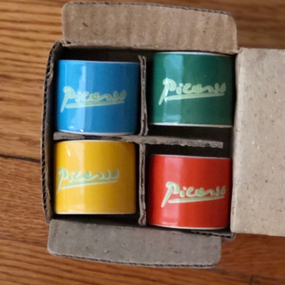 Set of 4 Picasso Napkin Rings - Picture 4 of 6